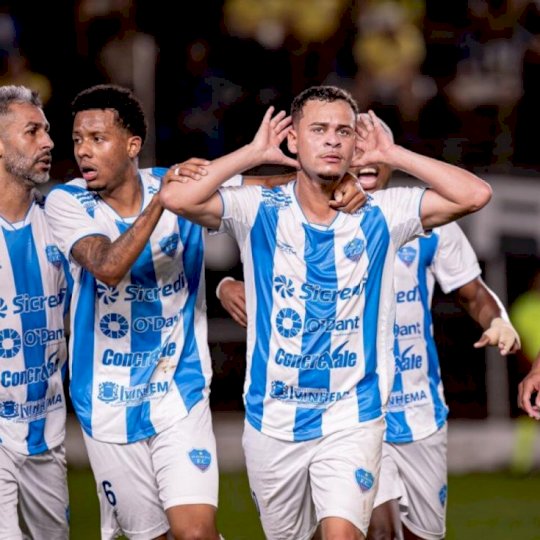 Ivinhema segura Democrata e avança na Série D