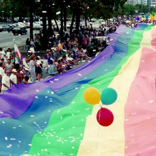 Dia do Orgulho LGBTQIA+: conheça marcos da luta por direitos no Brasil