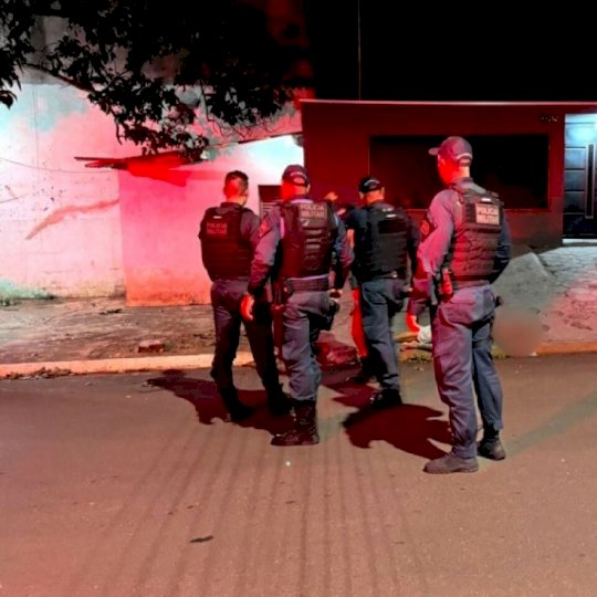 Atentado termina com jovem morto e mulher ferida gravemente