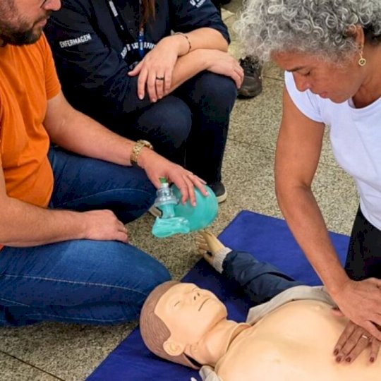 Parceria oferece curso de primeiros socorros para pessoas idosas