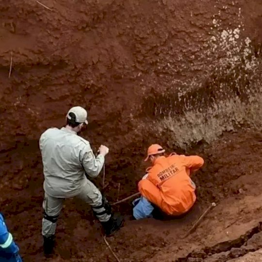 Trabalhador é soterrado após obra desmoronar em Batayporã