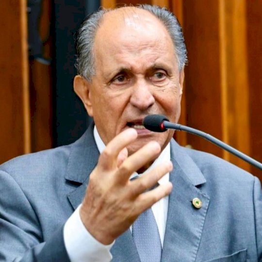 Zé Teixeira propõe ofensiva de segurança após assassinato de PM