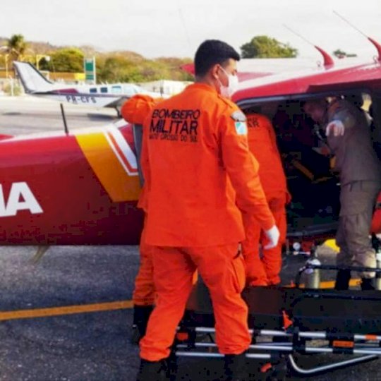 Homem se afoga durante acidente de barco e precisa ser resgatado de avião no Pantanal