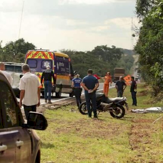 Motociclista morre ao bater em traseira de Toro na BR-163; 2&ordf; v&iacute;tima do dia