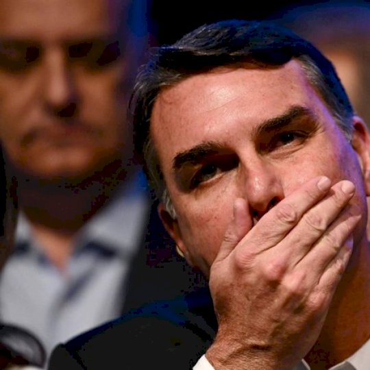 Flávio Bolsonaro volta a ser filiado ao PL; TSE cancelou vínculo com o Missão