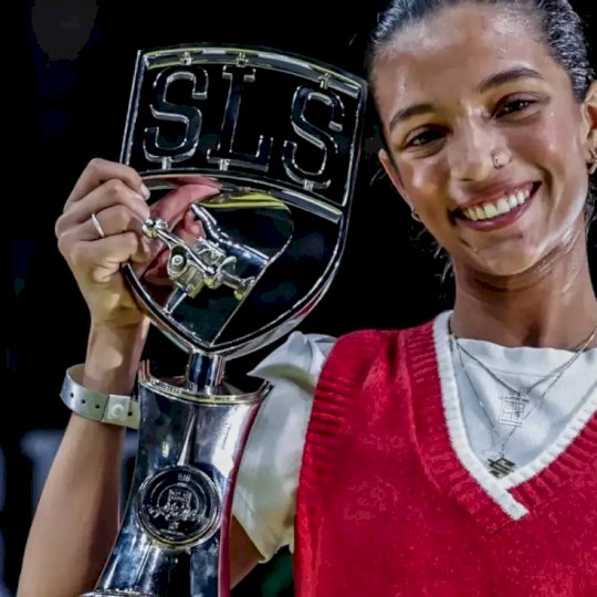 Rayssa é campeã da etapa carioca da Liga Internacional de Skate Street