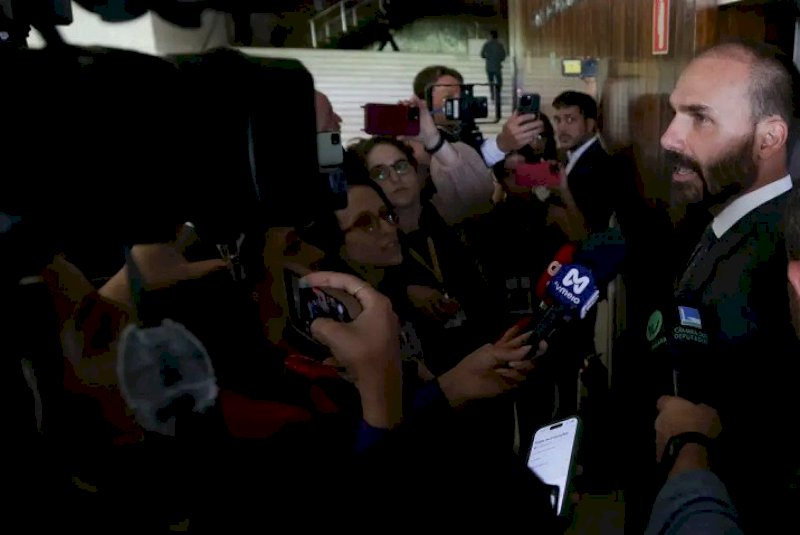 STF condena Eduardo Bolsonaro a inelegibilidade e a 4 anos de prisão