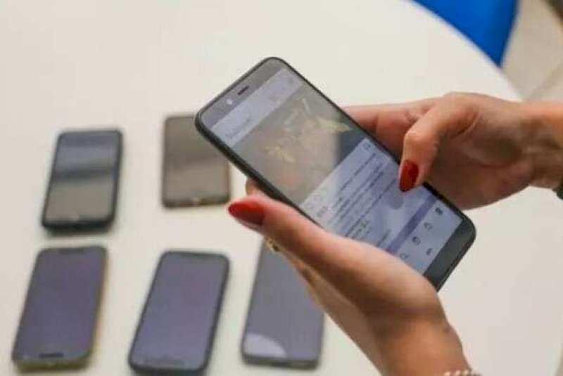 Lula lan&ccedil;a sistema para recuperar celulares roubados com banco de dados nacional