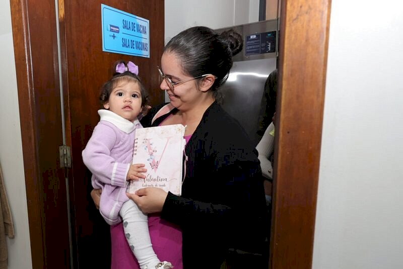 Procura por nova vacina infantil contra pneumonia é grande no primeiro dia de aplicação em Dourados