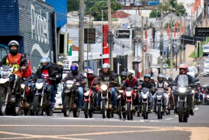 Linha de cr&eacute;dito de Lula para entregadores inclui bike el&eacute;trica e juro de 12,5%