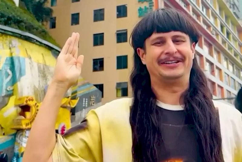 Cantor Oliver Tree é um dos 6 mortos em acidente aéreo no Rio