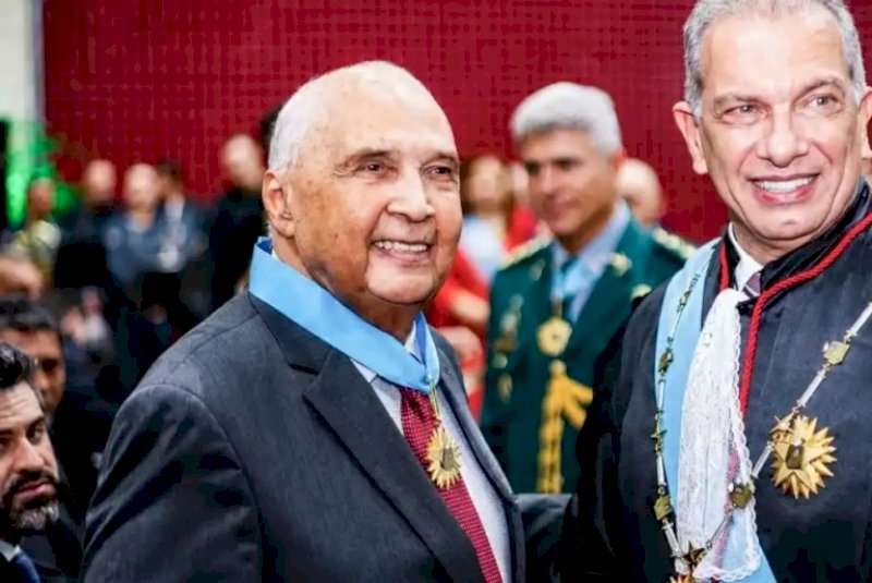 Deputado Londres Machado recebe Ordem do Mérito Eleitoral no grau Grande Oficial