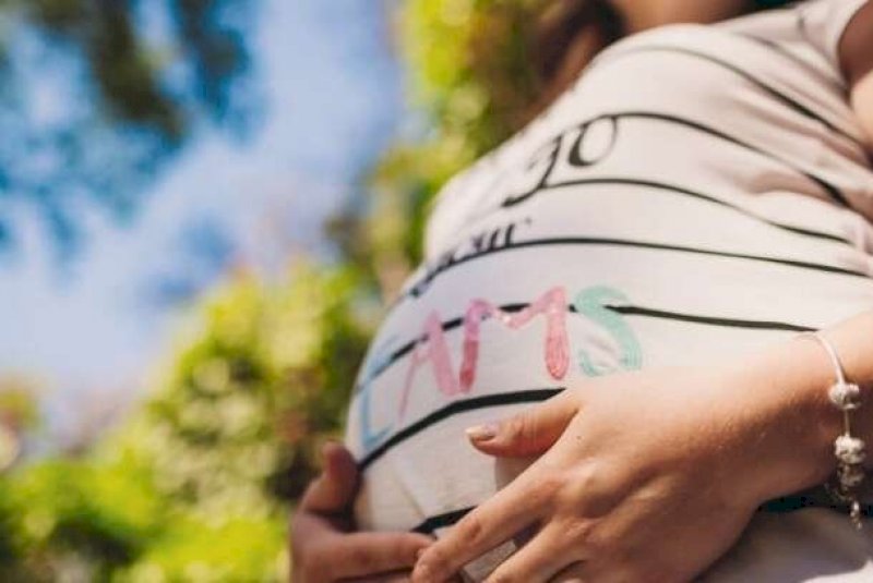 Gravidez infantil chega a meninas de at&eacute; 14 anos em &aacute;reas de vulnerabilidade