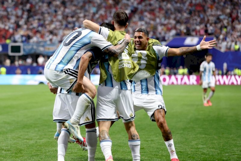 Argentina vence o Egito com virada histórica e vai às quartas de final