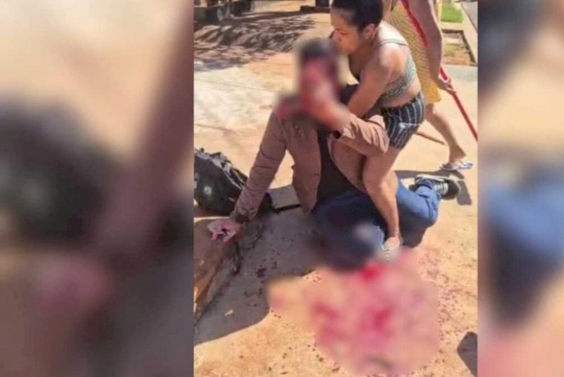 Jornalista é espancado a pauladas por moradores no MS  (vídeo)