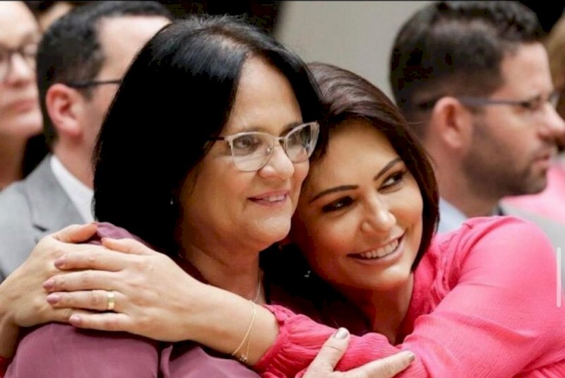 Damares diz que Michelle Bolsonaro ainda não decidiu sobre candidatura ao Senado