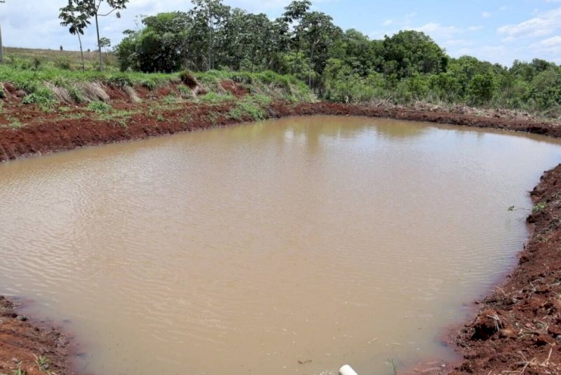 Caarapó fortalece agricultura familiar com a perfuração de mais de 10 tanques para piscicultura