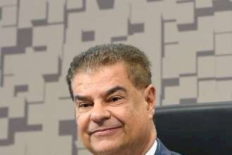 Nelsinho recua da disputa ao Senado para manter bloco unido em torno de Riedel
