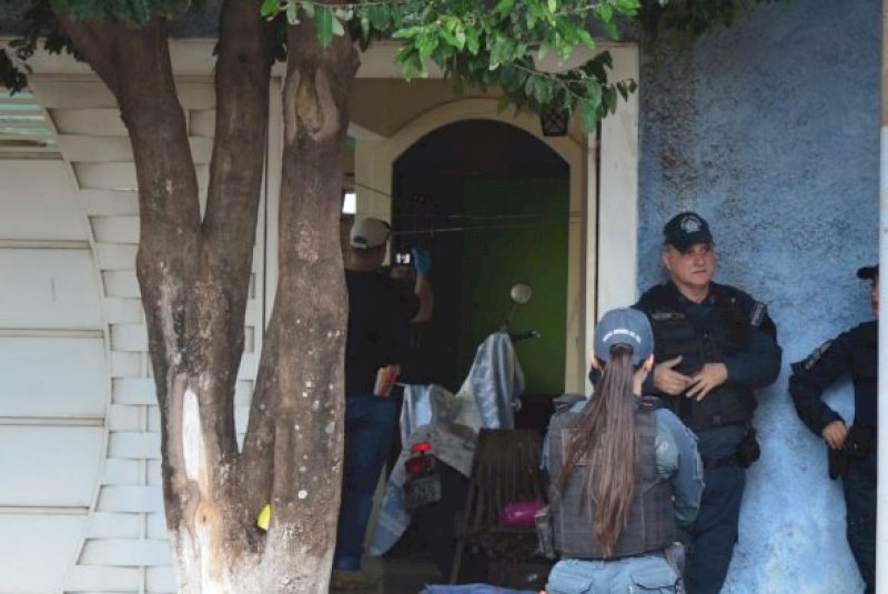Homem m@ta companheira a fac@das e tira pr&oacute;pria vid@ no MS