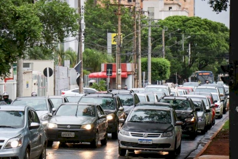 Placas finais 7 e 8 entram na &uacute;ltima semana para renovar licenciamento