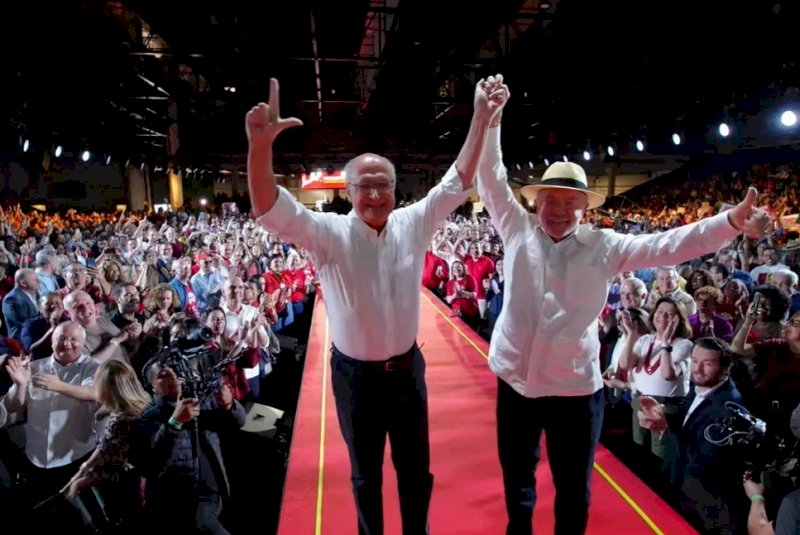 Lula critica emendas e fundo partidário: ‘Meu quarto mandato será para mudar’