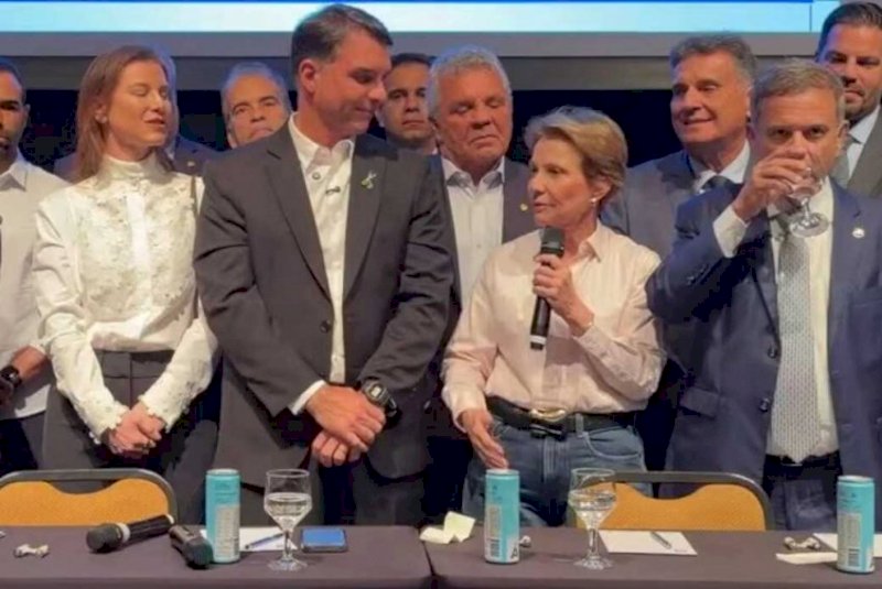 Ao lado de Flávio, Tereza Cristina diz que recusou convite a vice por 'questões partidárias' (vídeo)