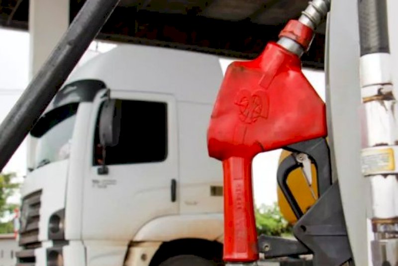 Governo avan&ccedil;a em testes para elevar etanol na gasolina para 35%