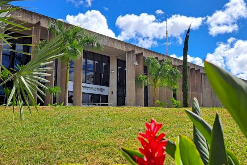 Deputados votam projetos que incluem eventos no calendário oficial e concede utilidade pública