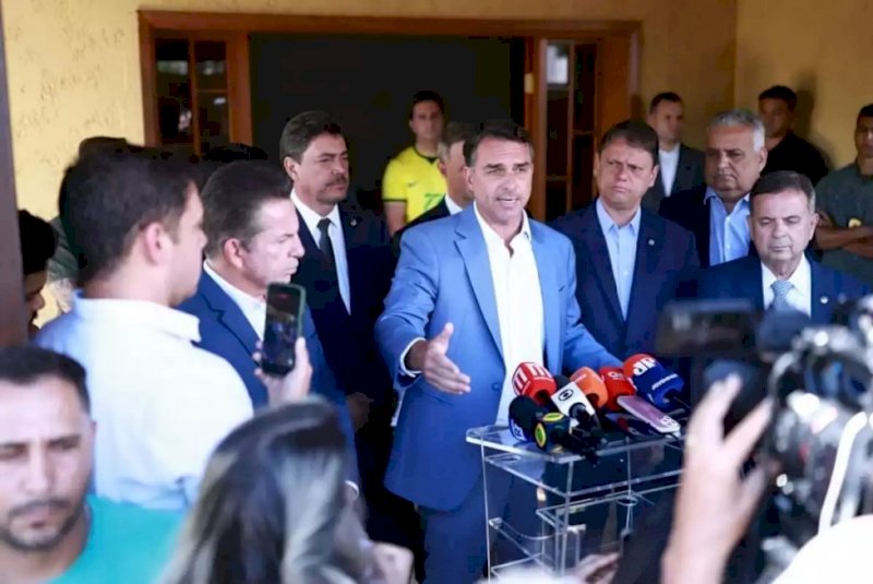 Flávio critica PEC da 6x1 e volta a defender regime por hora: 'liberdade'
