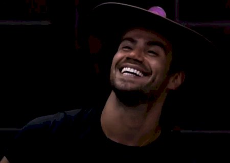 Sem pestanejar, pr&oacute;xima "ro&ccedil;a" j&aacute; tem nome indicado por Mariano
