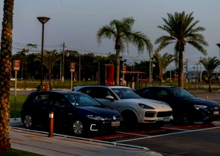 Volkswagen, Porsche e Audi inauguram maior posto de ultrarrápida da América do Sul