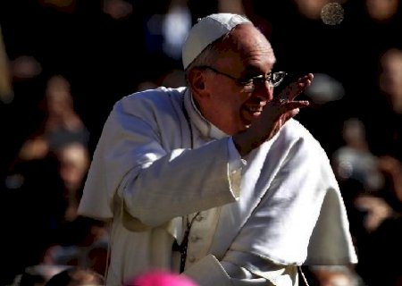 Papa Francisco defende união entre homossexuais em documentário que estreia nesta quarta