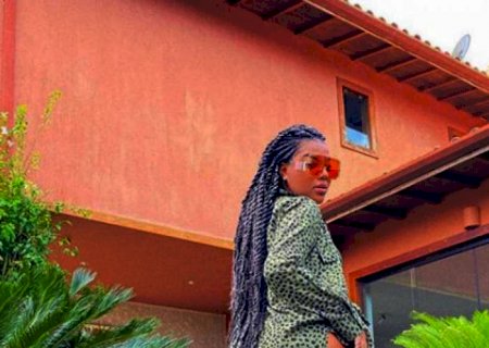 Ludmilla exibe resultado da lipo lad