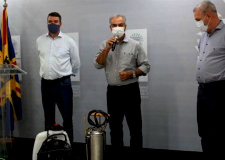 Reinaldo entrega 420 equipamentos de combate ao mosquito Aedes aegypti e destaca sintonia no combate