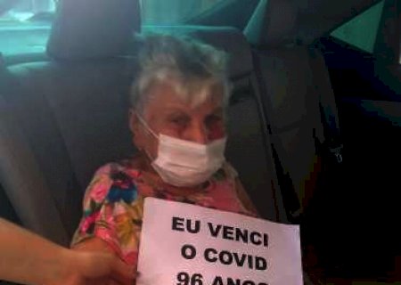 Terezinha vence a covid-19 aos 96 anos e surpreende a fam&iacute;lia