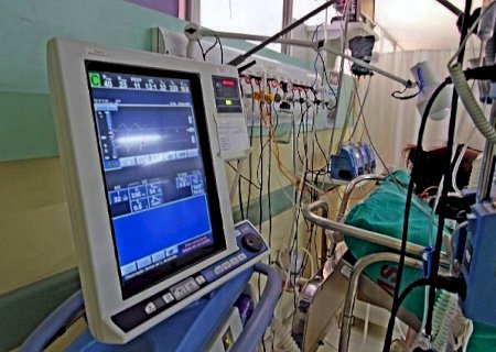 Após aumento de casos em Manaus, hospitais voltam a instalar câmaras frigoríficas
