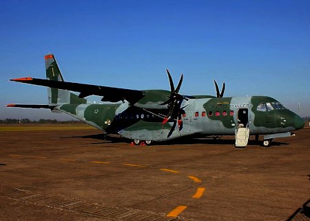 Avião da FAB pousa em SC e vacinas de MS chegam à tarde