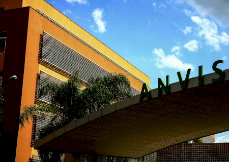 Anvisa divulga novas orientações para farmácias e drogarias