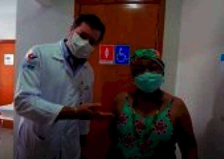 Dona Creuza celebra cura do câncer "força e resistência são nossas marcas"