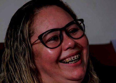 Ap&oacute;s largar as drogas e perder 3 beb&ecirc;s, Jaqueline sonha ser m&atilde;e