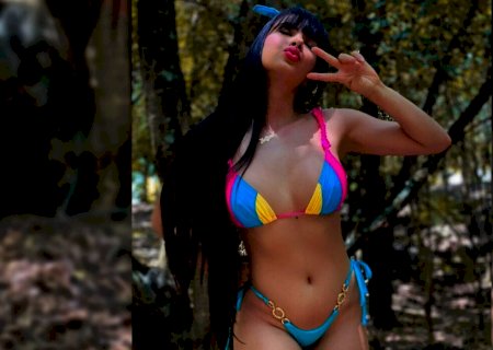 Juliana Caetano posa sem roupa e brinca: “O que fui fazer no mato?”
