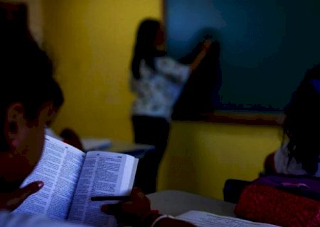 Apesar de lei, 12 cidades de MS não pagam piso nacional dos professores