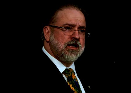 OAB pede a Aras que processe criminalmente Bolsonaro por má gestão da pandemia