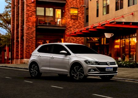Volkswagen Polo e Virtus 2022 adotam VW Play e ficam até R$ 7 mil mais caros