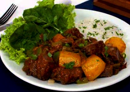 RECEITA: Carne de panela com mandioquinha prática para o dia a dia