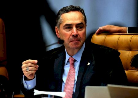 Ministro Barroso, do STF, manda Senado instaurar CPI da Covid-19