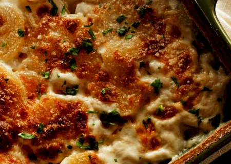Batata gratinada com salame