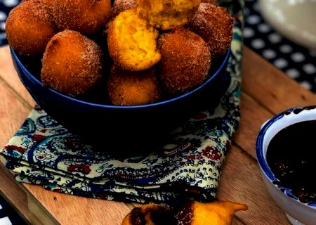 Bolinho de chuva com cenoura e brigadeiro