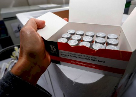Ministério da Saúde reduz 600 doses de CoronaVac em novo lote destinado a MS