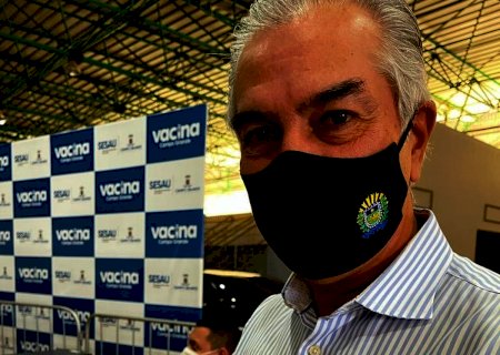 Hipertenso, governador de MS toma primeira dose da vacina contra Covid